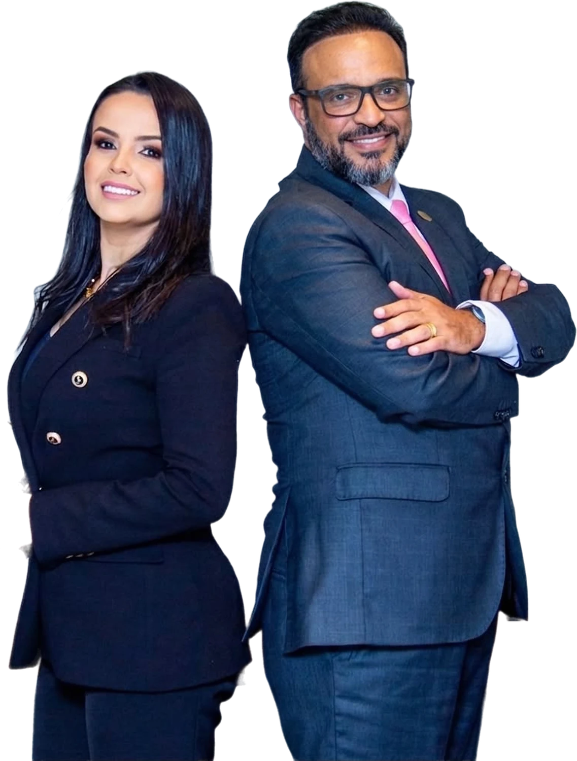 Glaucia Aguilar e Leandro Lopes Aguilar, de costas um para o outro